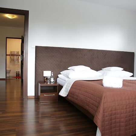 Noclegi Prestige Nowy Sacz Bagian luar foto